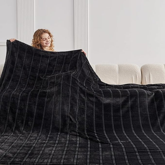 Oversized King Fleece Blanket 120x120 Inches, Seamless Soft Cozy 3D Jacquard Flannel Blanket 10'x10' Extra Large for Bed, Sofa, Couch, Travel & Camping, California King Throw, Black