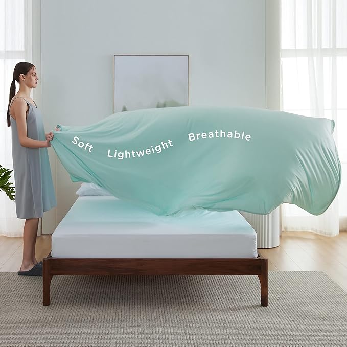 Bedsure Green Cooling Blanket for Hot Sleepers - Summer Cold Throw Blanket for Bed, Arc-Chill Lightweight Summer Bedding, Cool Thin Ice Cold Cooled Throws with Rayon Derived from Bamboo, 50x70