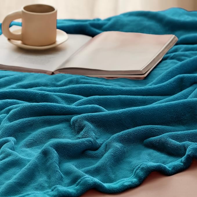Bedsure Fleece Blankets King Size Teal - Bed Blanket Soft Lightweight Plush Cozy Fuzzy Luxury Microfiber, 108x90 inches