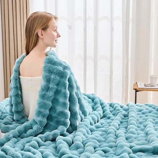 NEWCOSPLAY Faux Fur Throw Blanket Teal Bubble Blanket Thick Warm Soft for Couch Sofa Bed 550GSM (Teal, Throw(50"x60"))