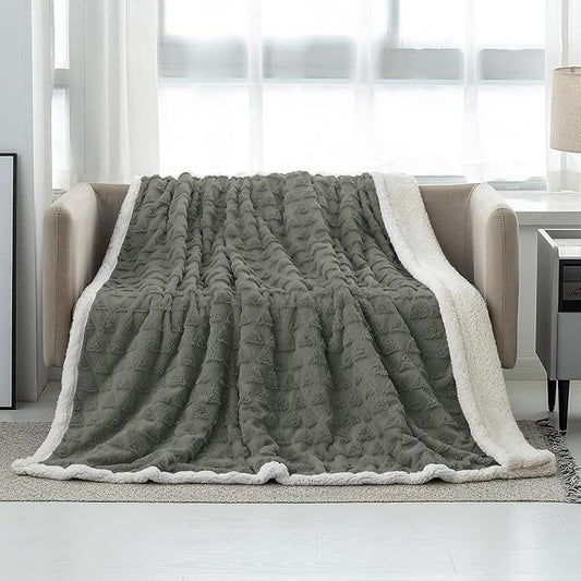 LOMAO Fuzzy Sherpa Throw Blanket - Fleece & Faux Fur Cozy Blanket, Gift for Bed,Sofa (60x80, Olive Green)