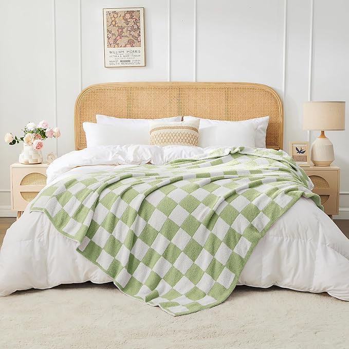 Super Soft Luxurious Warm Checkered Throw Blanket - Reversible for Couch, Bed, Sofa - 60x80 Inches - Green and White