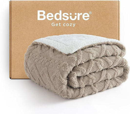 Bedsure Sherpa Fleece Throw Blanket for Couch - Fuzzy Soft Cozy Cable Throw for Women, Thick Warm Blanket for Winter, Beige, 50x60 Inches