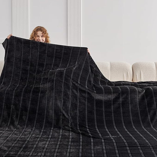 Oversized King Fleece Blanket 120x120 Inches, Seamless Soft Cozy 3D Jacquard Flannel Blanket 10'x10' Extra Large for Bed, Sofa, Couch, Travel & Camping, California King Throw, Black