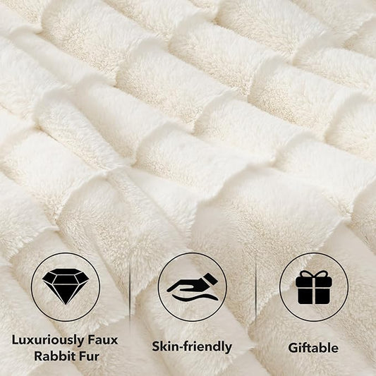 Touchat Luxury Faux Rabbit Fur Throw Blanket Twin Size for Couch,Super Heavy Warm Cozy Blanket for Sofa Bedroom Living Room,Ultra Soft Fluffy Reversible Plush Blanket for Home Decor Gifts,White