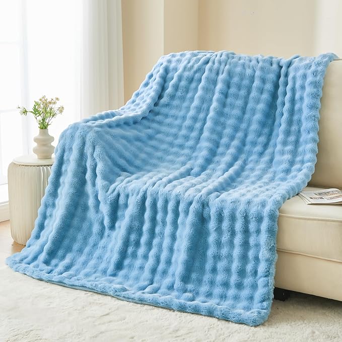 NEWCOSPLAY Faux Fur Twin Blanket Blue Bubble Blanket Thick Warm Soft for Couch Sofa Bed 550GSM (Blue, Twin(60"x80"))