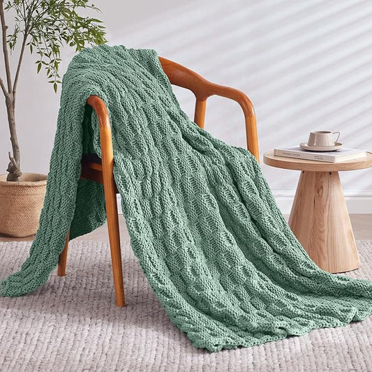 Knitted Weighted Blanket for Adult, No Beads Heavy Blanket 50” x 60'' 10lbs, Breathable Chunky Knit Blanket, Cooling Weighted Blanket for Hot Sleepers, Christmas Home Decor (Light Green)