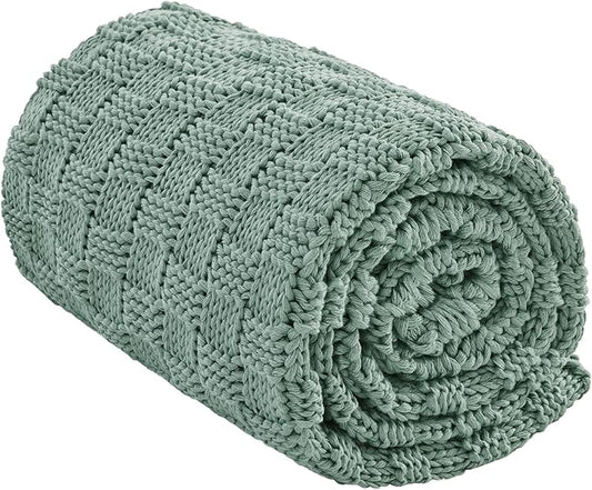 Knitted Weighted Blanket for Adult, No Beads Heavy Blanket 50” x 60'' 10lbs, Breathable Chunky Knit Blanket, Cooling Weighted Blanket for Hot Sleepers, Christmas Home Decor (Light Green)