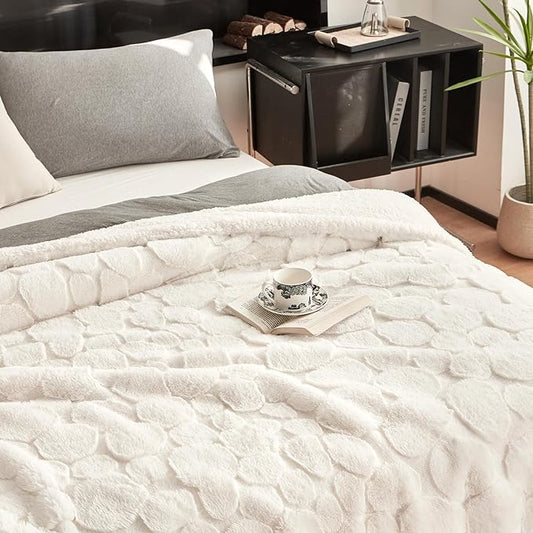 50x70 Inches Ultra-Soft Fuzzy Faux Fur Plush Throw Blanket - Thick, Warm Sherpa for Couch, Sofa, Bedroom, Camping - Decorative Blanket for Cozy Warmth, 680 GSM Cloud Ivory White