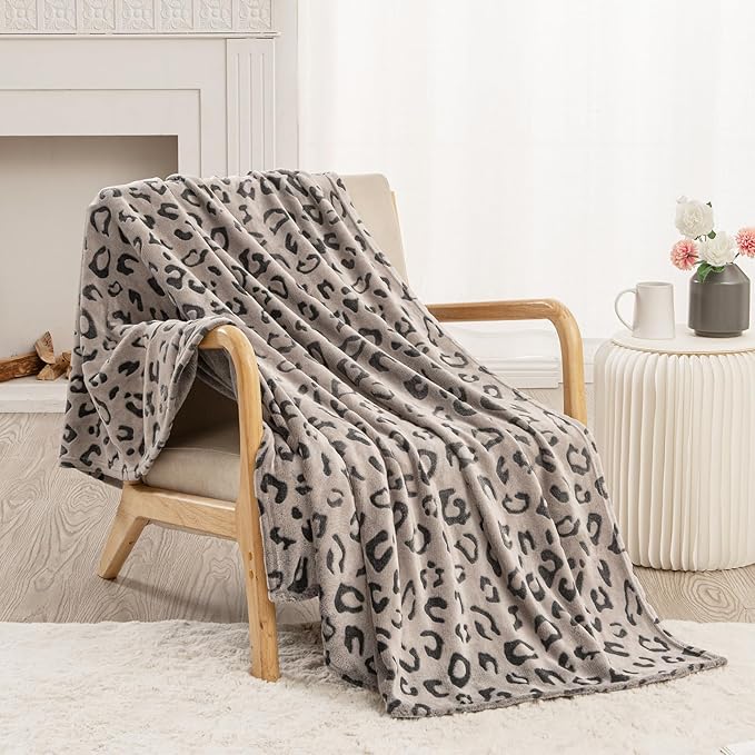 SOCHOW Three-Dimensional Leopard Print Flannel Fleece Throw Blanket, Lightweight Super Soft Cozy Plush Blanket for Couch Bed, 60 x 80 Inches, Chocolate Leopard