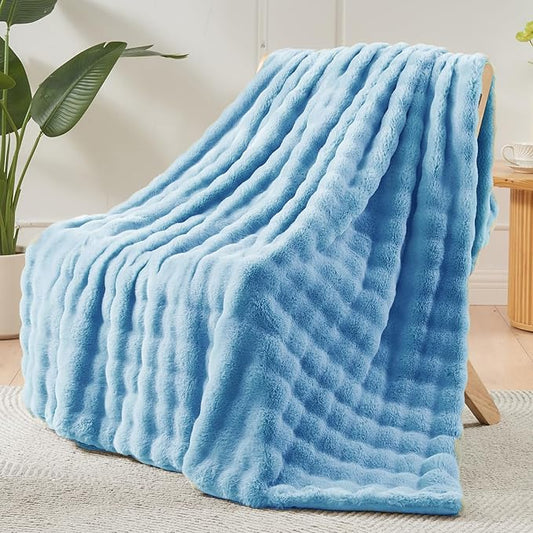 NEWCOSPLAY Faux Fur Twin Blanket Blue Bubble Blanket Thick Warm Soft for Couch Sofa Bed 550GSM (Blue, Twin(60"x80"))