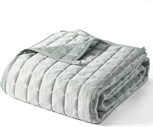 YnM Cooling Weighted Blanket for Adults, 20lbs Heavy Bed Throw Comforter with 100% PE Fabric, Ideal for Hot Sleepers or Summer Days(88x104 Inches for Queen/King Bed, 20 Pounds, Green)