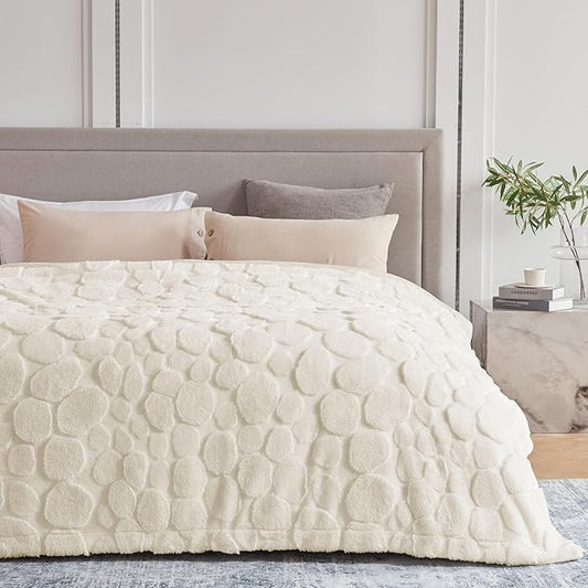 50x70 Inches Ultra-Soft Fuzzy Faux Fur Plush Throw Blanket - Thick, Warm Sherpa for Couch, Sofa, Bedroom, Camping - Decorative Blanket for Cozy Warmth, 680 GSM Cloud Ivory White