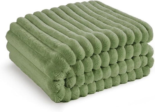Bedsure Reseda Twin XL Blanket for Bed - GentleSoft Cozy Soft Blankets for Women, Cute Small Fleece Throws for Girls, Birthday Gifts for Women, Mothers Day Decor Gifts for Mom, 66x90 Inches