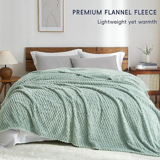 PHF Ultra Soft Flannel Fleece Blanket Twin Size, Lightweight 3D Jacquard Fleece Blanket, No Shedding, No Pilling, Luxury 340GSM Aesthetic Fluffy Cozy Bedding for Bed Room Decor, 66"x90", Sage Green