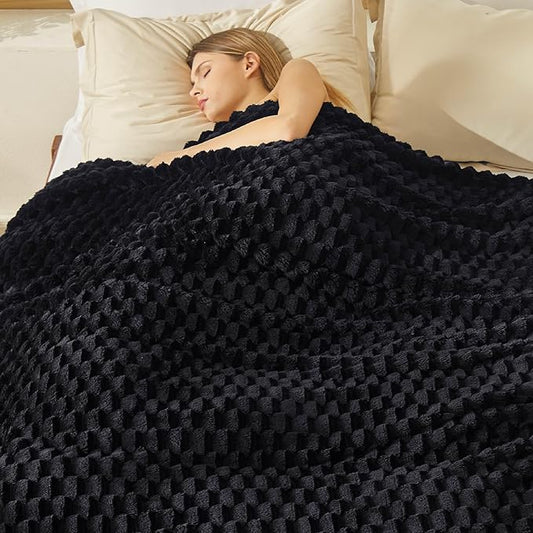 Bedsure King Size Blanket for Bed - Super Soft, Cozy Blankets for Women, Cute Large Fleece Gifts for Girls, Black, 108x90 Inches