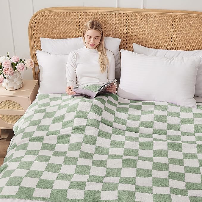 JOOJA Soft Blanket Cozy Checkerboard Sage Bed Blanket Fluffy Knit Throw Blanket Queen Size Plaid Checkered Blanket Sage 90x90 in