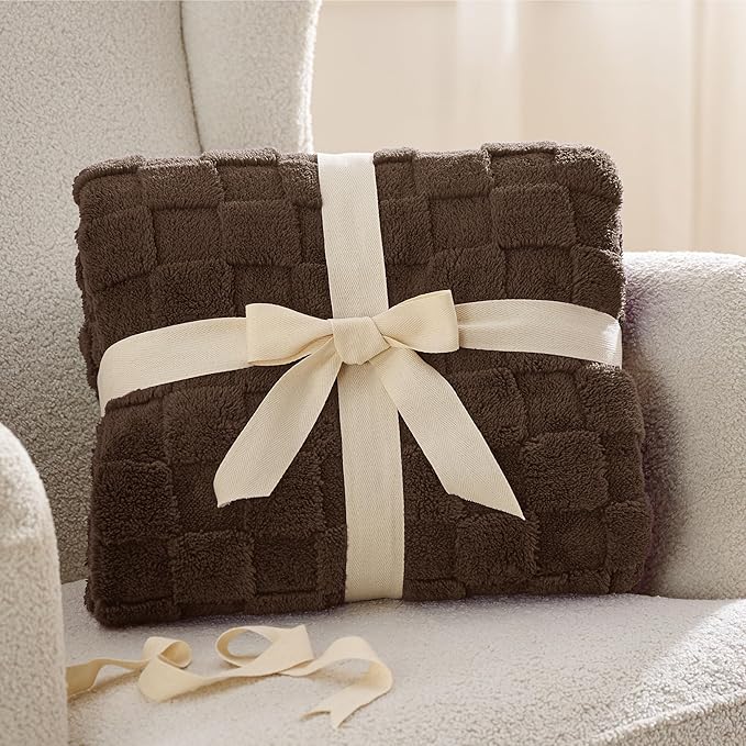 Bedsure Sugar Brown Throw Blanket for Couch - Super Soft Cozy Blankets for Women, Cute Small Fleece Throws for Girls, 50x70 Inches