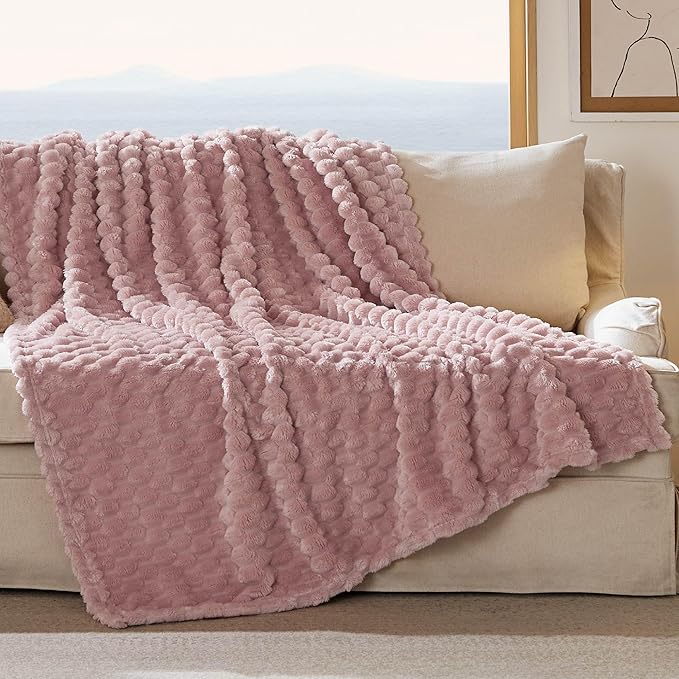 Bedsure Twin Blanket for Bed - Super Soft, Cozy Blankets for Women, Cute Fleece Gifts for Girls, Pink, 60x80 Inches