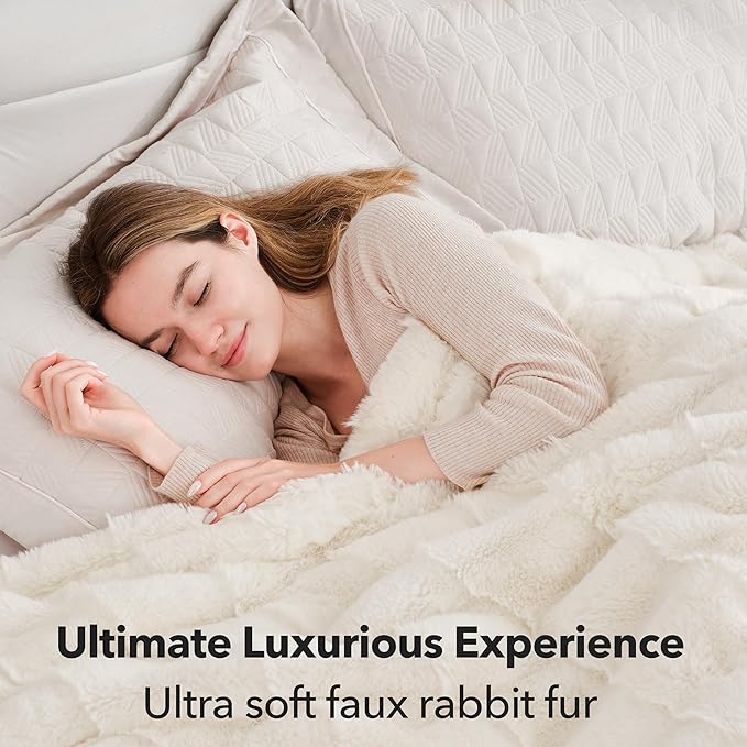 Touchat Luxury Faux Rabbit Fur Throw Blanket Twin Size for Couch,Super Heavy Warm Cozy Blanket for Sofa Bedroom Living Room,Ultra Soft Fluffy Reversible Plush Blanket for Home Decor Gifts,White
