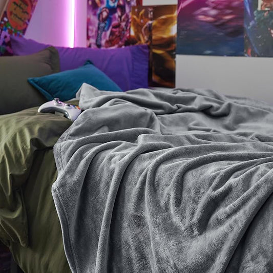 Bedsure Fleece Blanket Twin Blanket Grey - 300GSM Soft Lightweight Plush Cozy Twin XL Blankets for Bed, Sofa, Couch, Travel, Camping, 66 inch X 90 inch