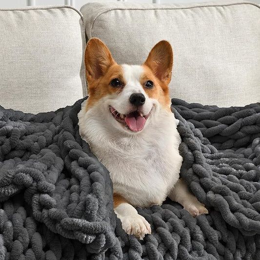 Soft Chunky Knit Blanket, 50X60 in Handmade Thick Chenille Yarn Throw Without Shedding & Raveling, Aesthetic & Cozy Home Decor with Couch Sofa Bed, Gift Pack, Dark Grey