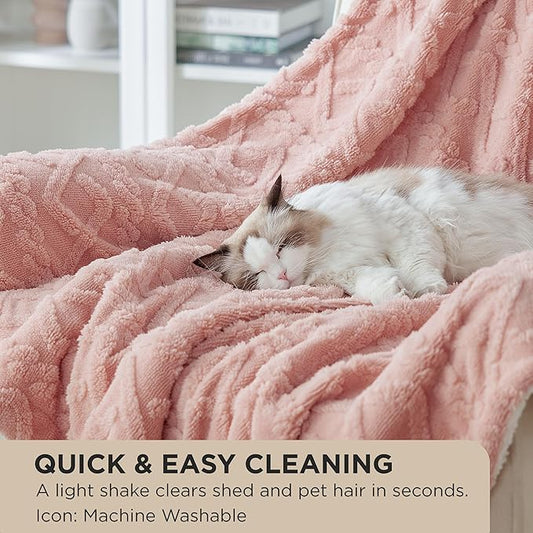 Bedsure Sherpa Fleece Throw Blanket for Couch - Fuzzy Soft Cozy Cable Throw for Women, Thick Warm Blanket for Winter, Pink, 50x60 Inches