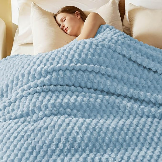 Bedsure King Size Blanket for Bed - Super Soft, Cozy Blankets for Women, Cute Large Fleece Gifts for Girls, Dream Blue, 108x90 Inches