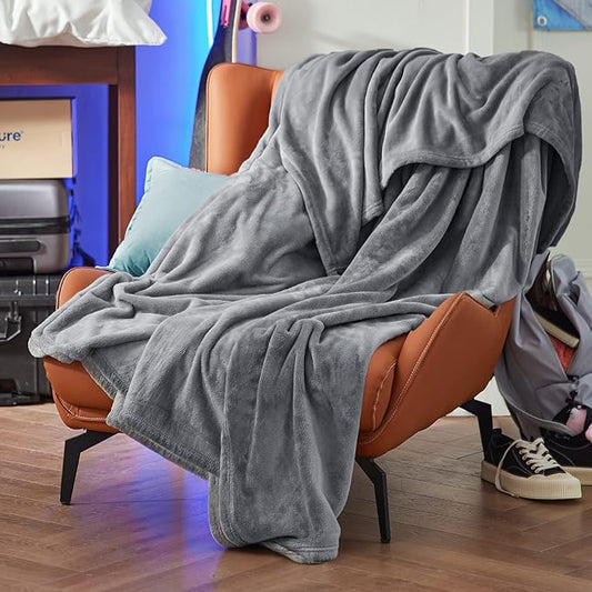 Bedsure Fleece Blanket Twin Blanket Grey - 300GSM Soft Lightweight Plush Cozy Twin XL Blankets for Bed, Sofa, Couch, Travel, Camping, 66 inch X 90 inch