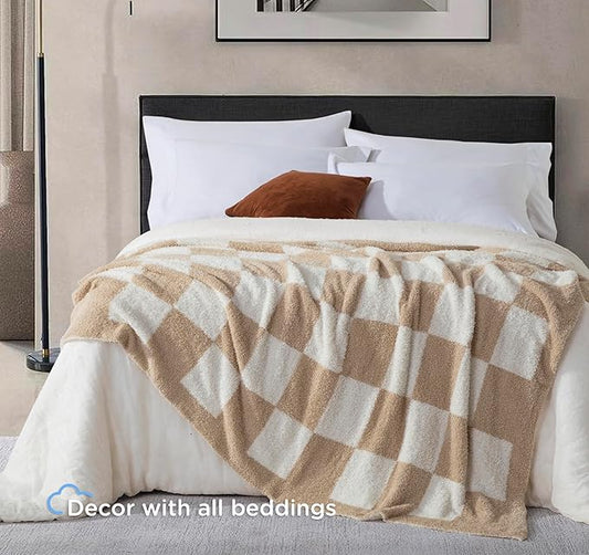 Checkered Throw Blanket for Couch - Super Soft Knit Bed Blanket，Fluffy Fuzzy Plush Lightweight Cozy Blankets for Sofa ，Light Brown，50" x 70"