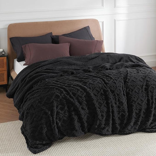 Bedsure Sherpa King Size Blanket for Bed- Fleece Soft Cozy Fuzzy Cable Blankets for Women, Thick Warm for Winter and All Seasons, Black, 108x90 Inches